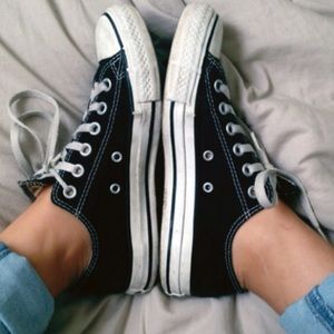 ❗️CLOSET CLEANOUT❗️Converse AllStar Black lowtops